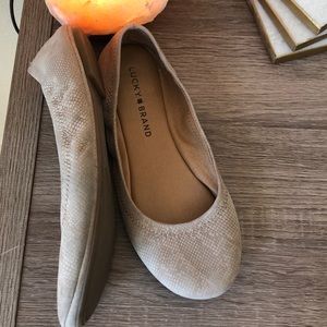 Lucky Brand Shoes - Lucky Brand faux snake skin flats 6.5 Lucky Brand Shoes - Lucky Brand faux snake skin flats 6.5